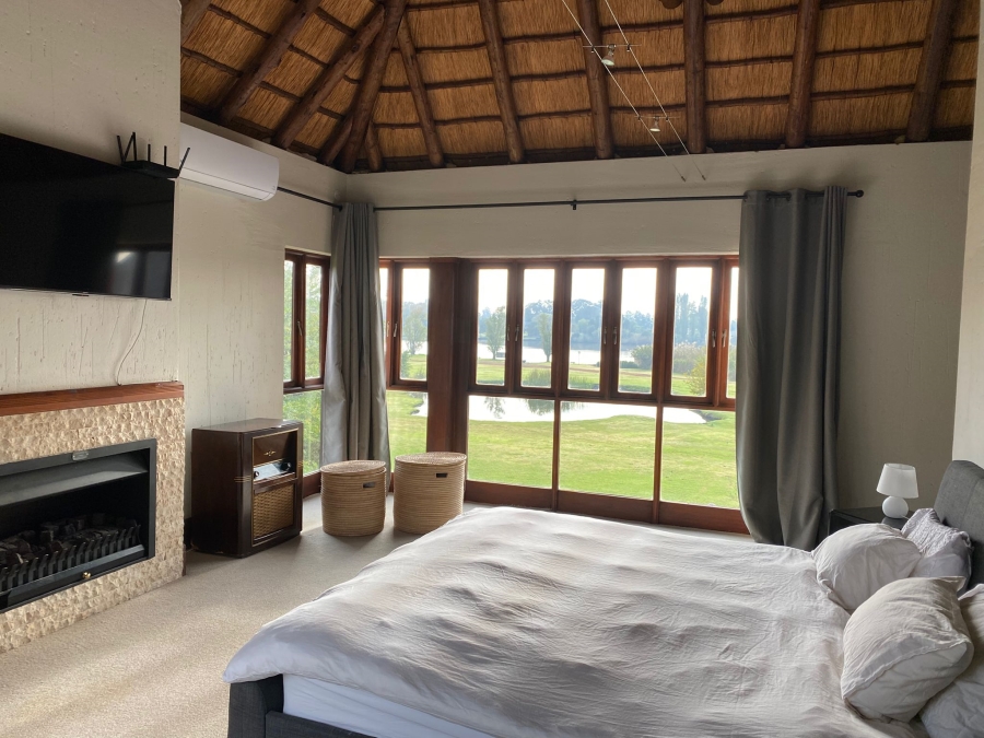 5 Bedroom Property for Sale in Cloudy Creek Free State